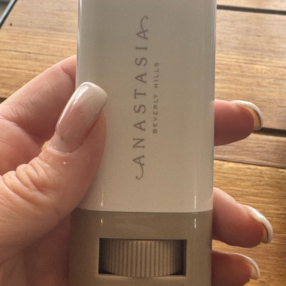 Anastasia Beverly Hills Beauty Balm Serum Skin Tint #9 Med w/ Gold Undertones - Picture 5 of 6